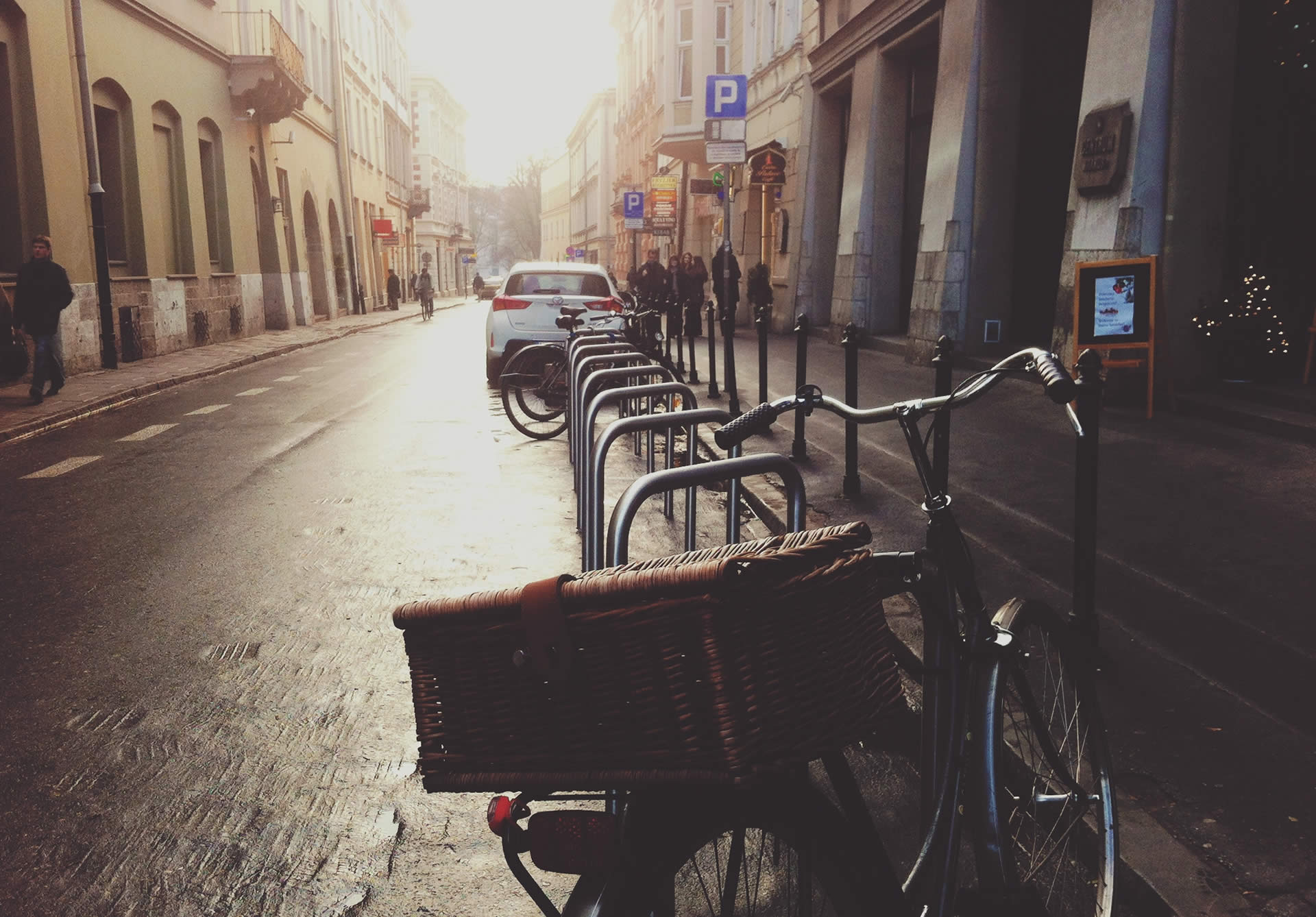 city-street-parking-bike