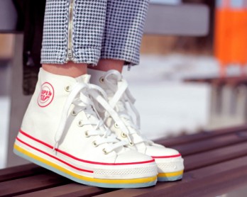 fashion-shoes-white-snickers